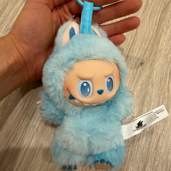 POPMART Labubu - Picture 2 of 3